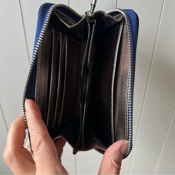 Stella Dot Blue Wristlet Wallet - Picture 2 of 7